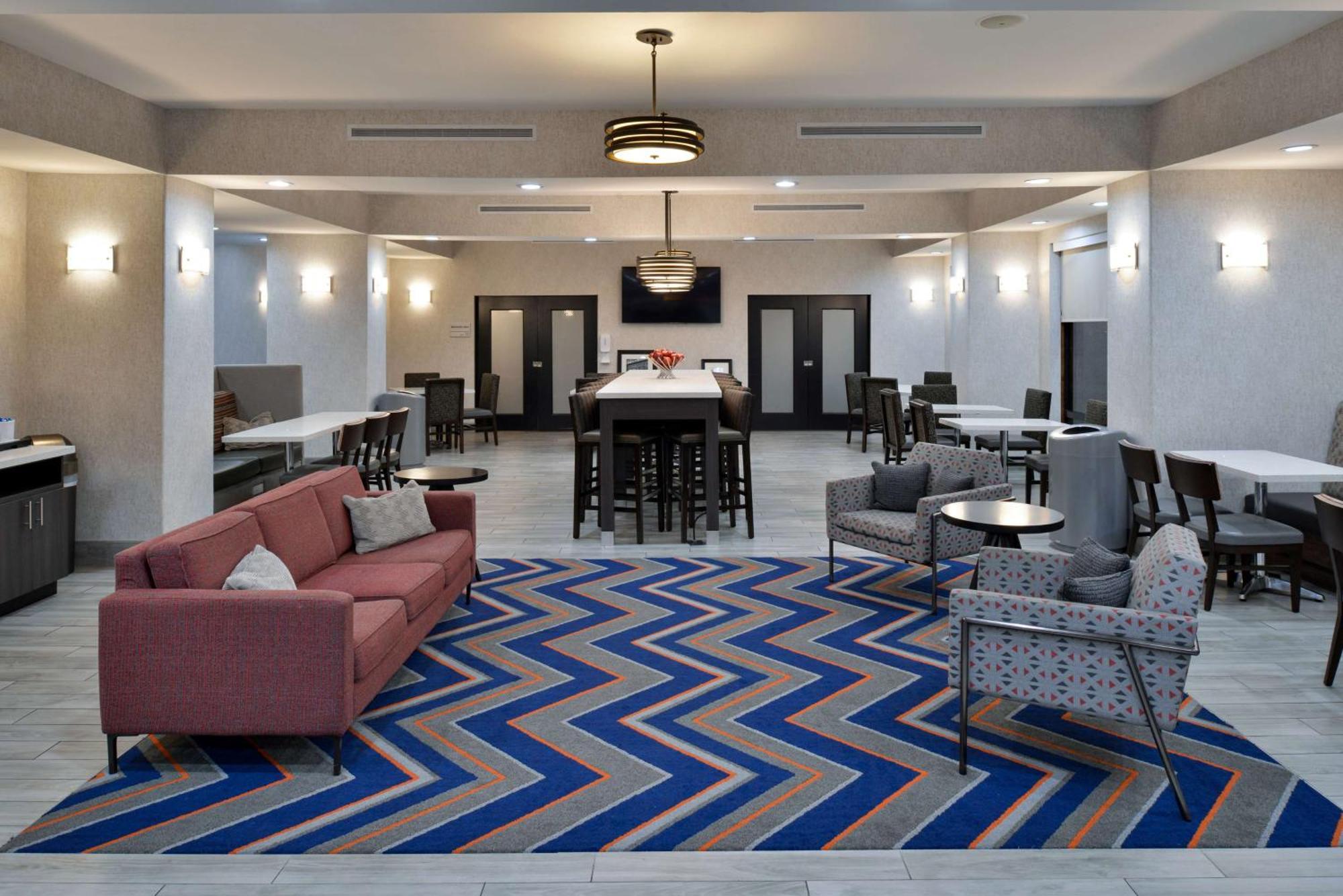 Hampton Inn Kansas City Northeast Экстерьер фото